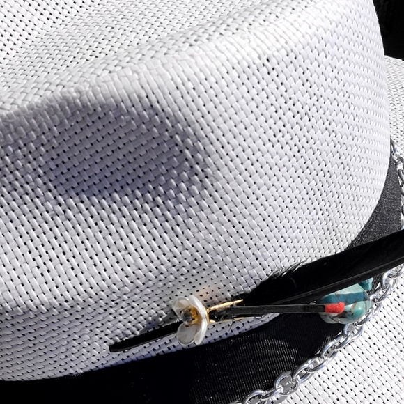 Classic White Ladies Hat - Picture 2 of 15